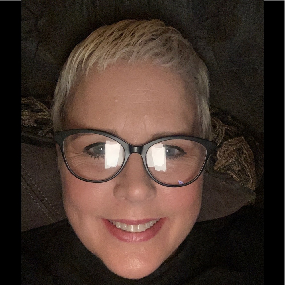 Meet your Posher, Lynn